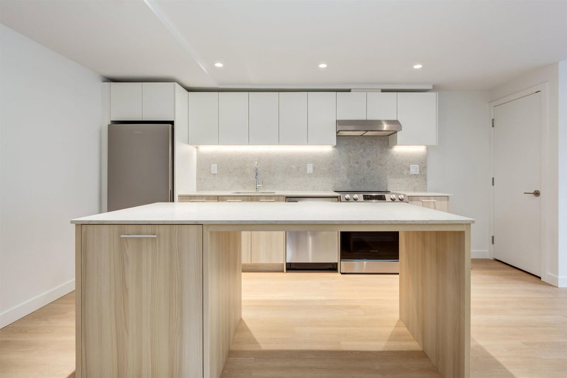 104 - 126 21st St E Street, North Vancouver, V7L 0J2 | Image 2