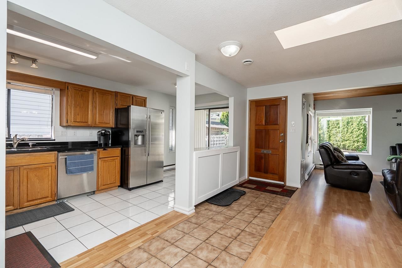 Listing Image 14
