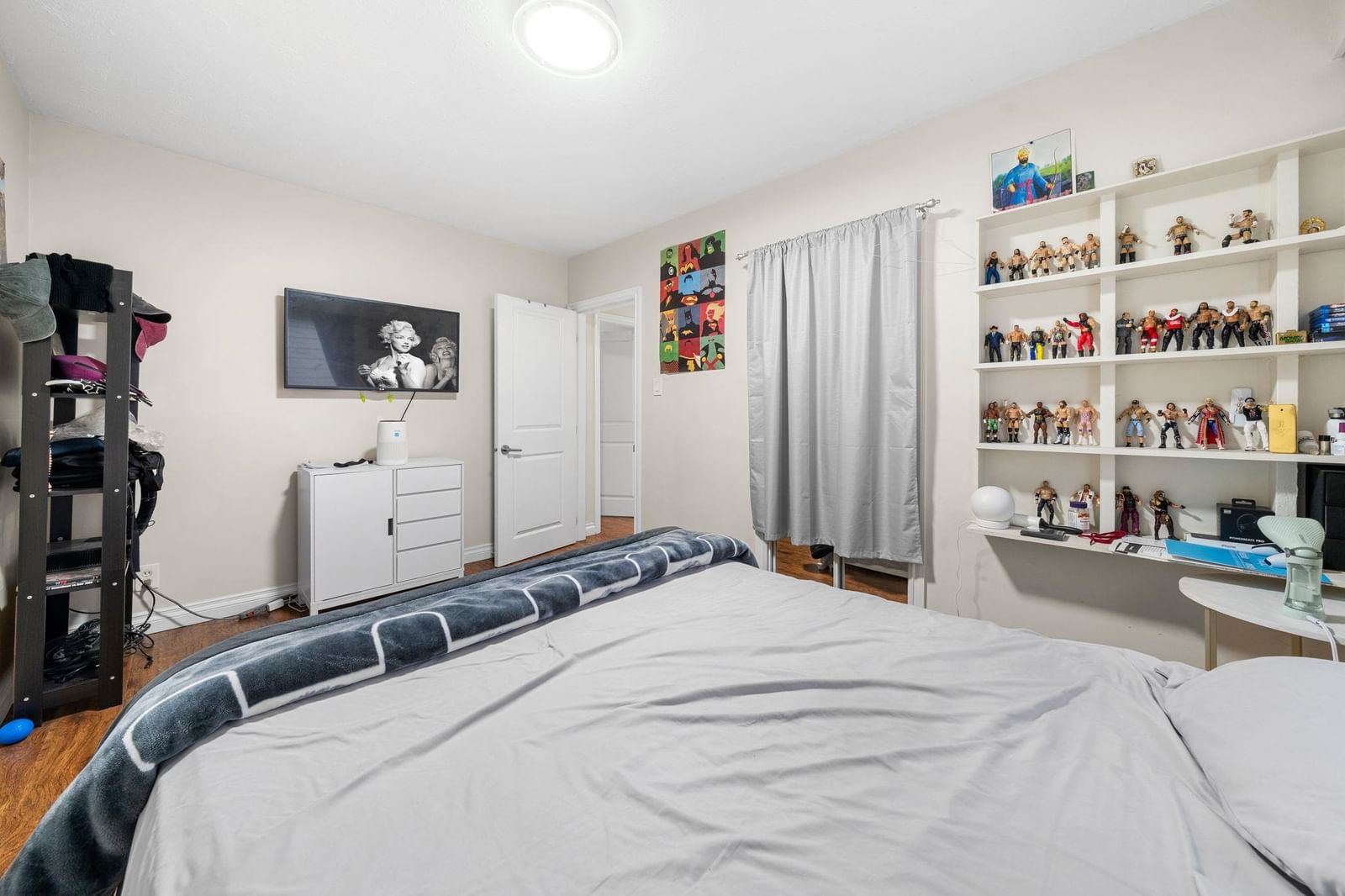 Listing Image 22