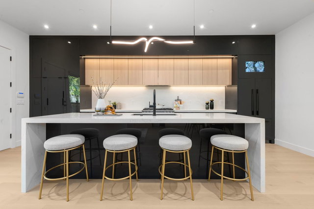 1 - 3232 38th Avenue W