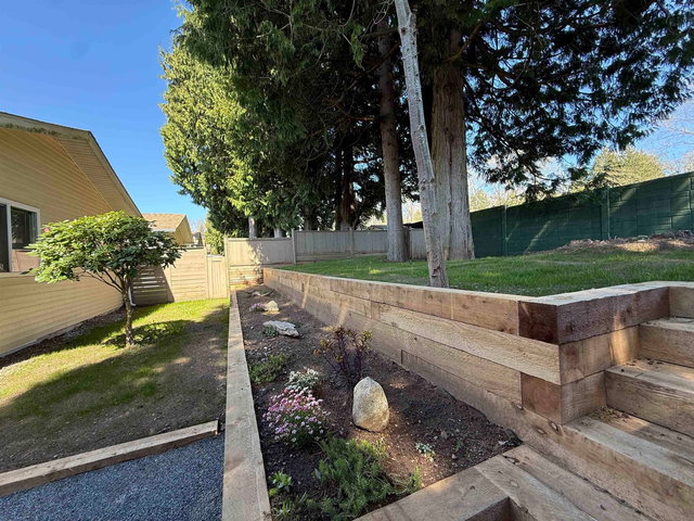 51 - 1400 164 Street