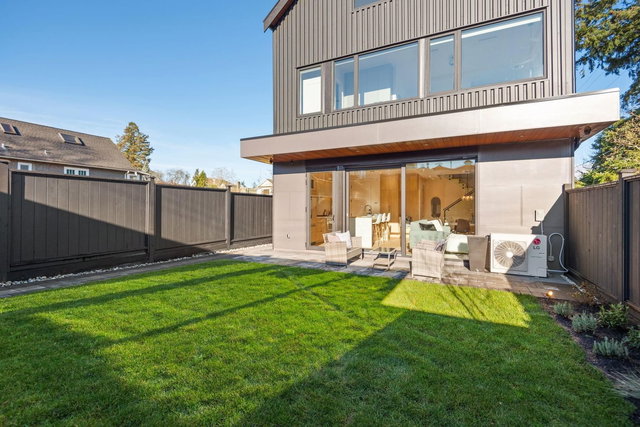 2 - 3620 20th Avenue W