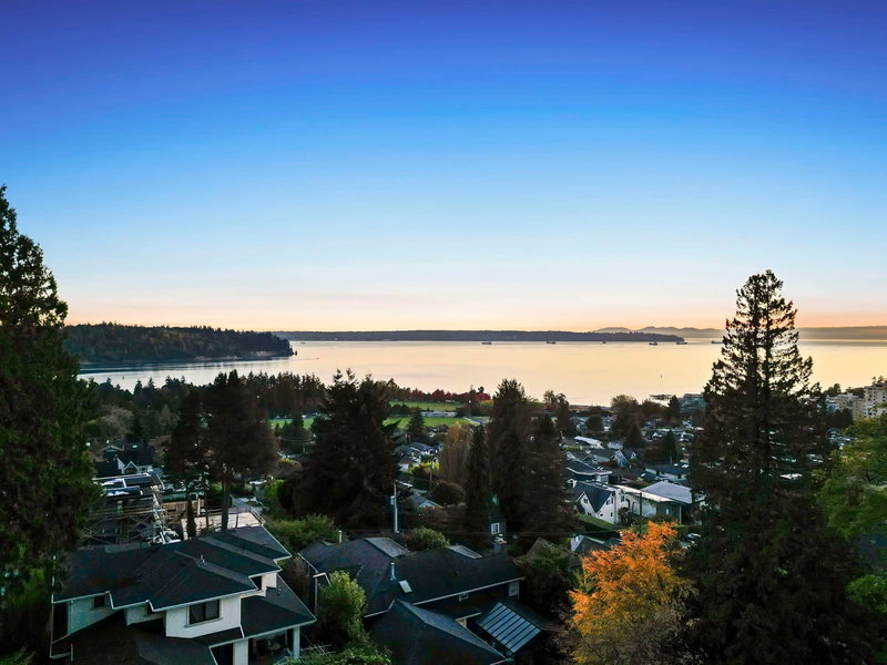 1066 Fulton Avenue, West Vancouver, V7T 1N2 | Image 3