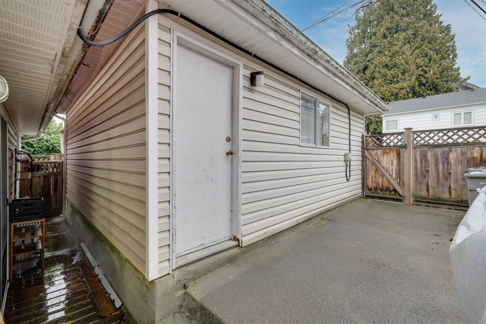 Listing Image 16