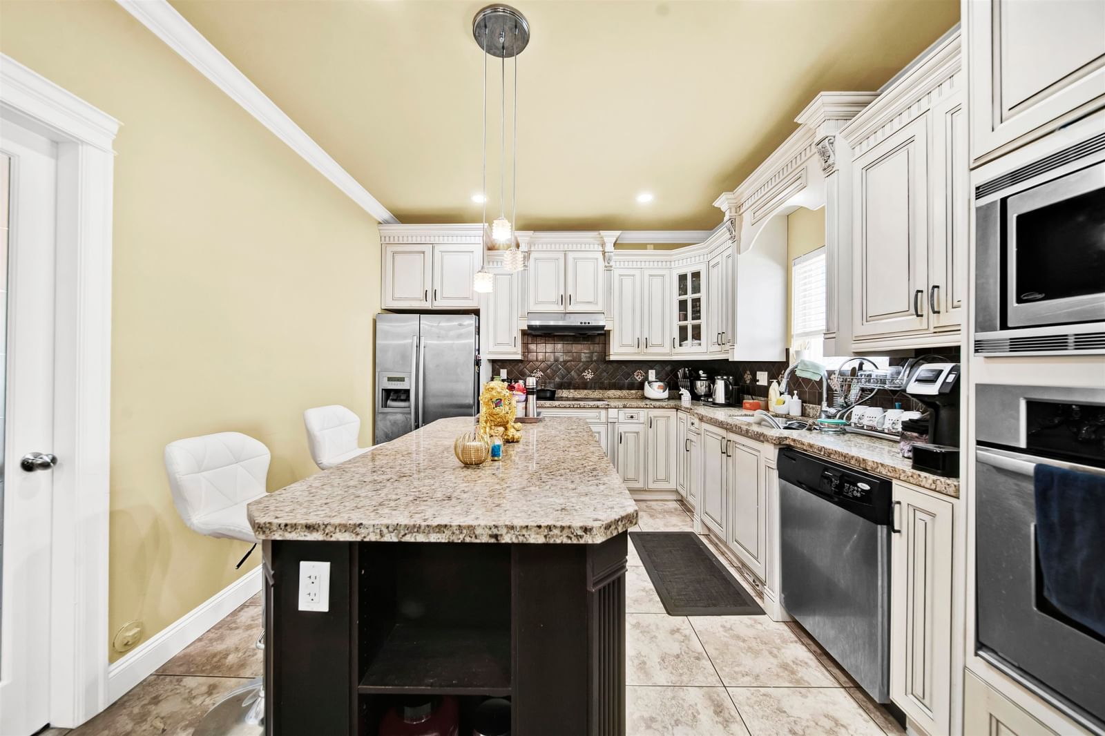 Listing Image 9