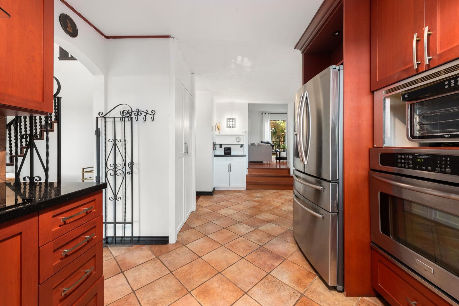 Listing Image 13