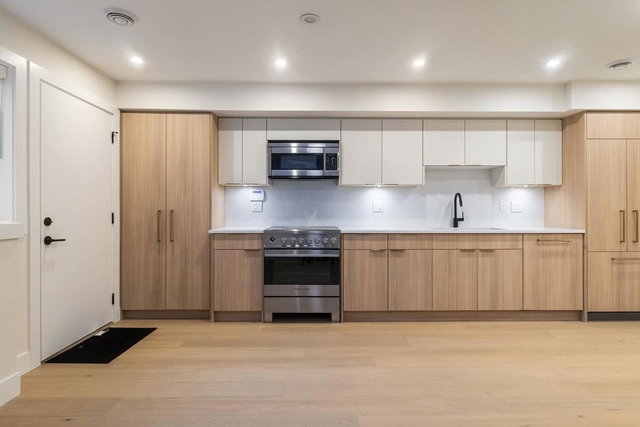 1 - 1933 Templeton Drive