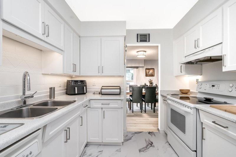 203 - 32040 Peardonville Road, Abbotsford, V2T 6N8 | Image 2