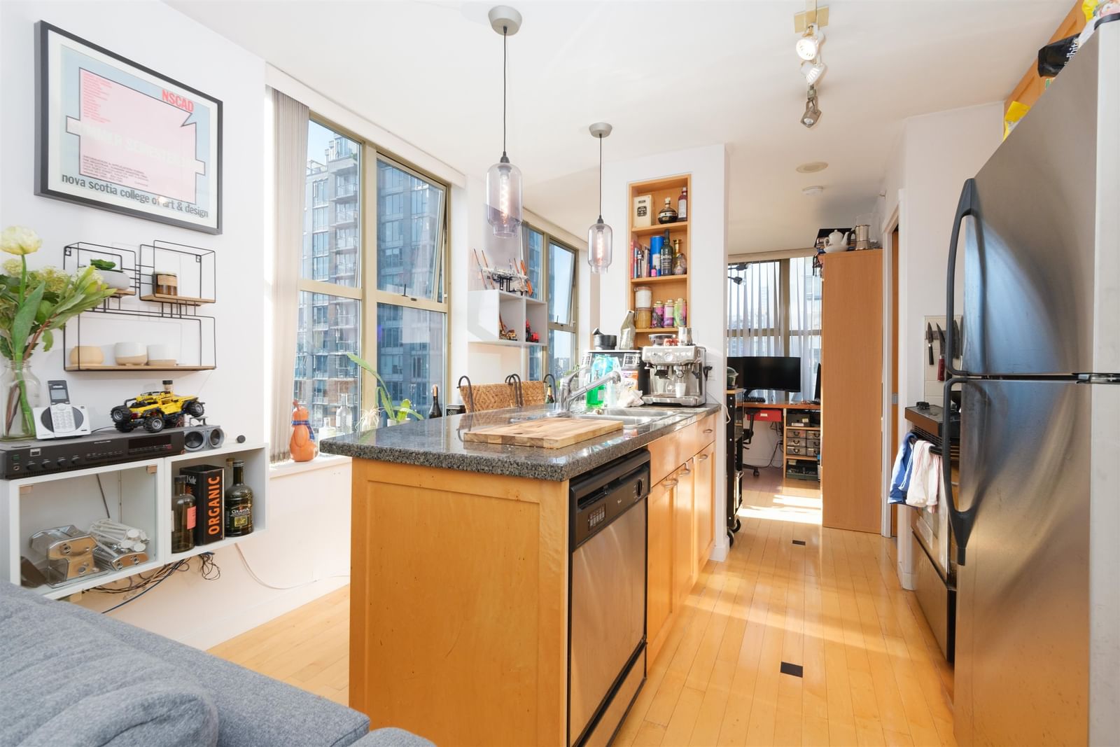 Listing Image 13