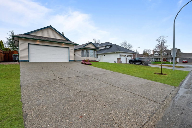 18775 59 Avenue, Surrey, V3S 7M1 | Image 2
