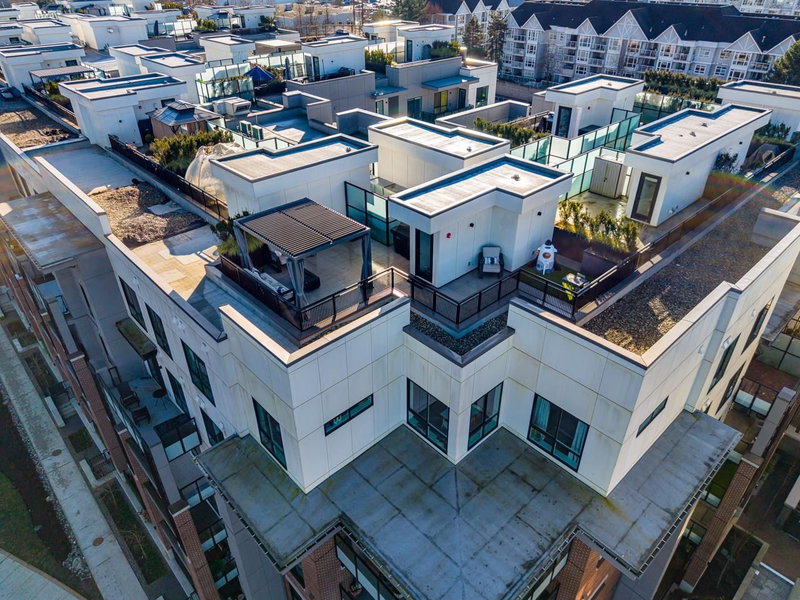 614 - 55 Klahanie Drive, Port Moody, V3H 0M9 | Image 2