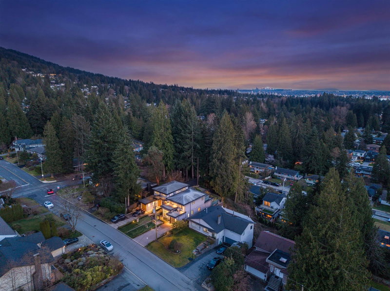 1033 Prospect Avenue, North Vancouver, V7R 2M6 | Image 2