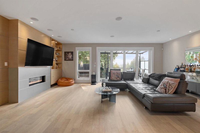 1033 Prospect Avenue, North Vancouver, V7R 2M6 | Image 3