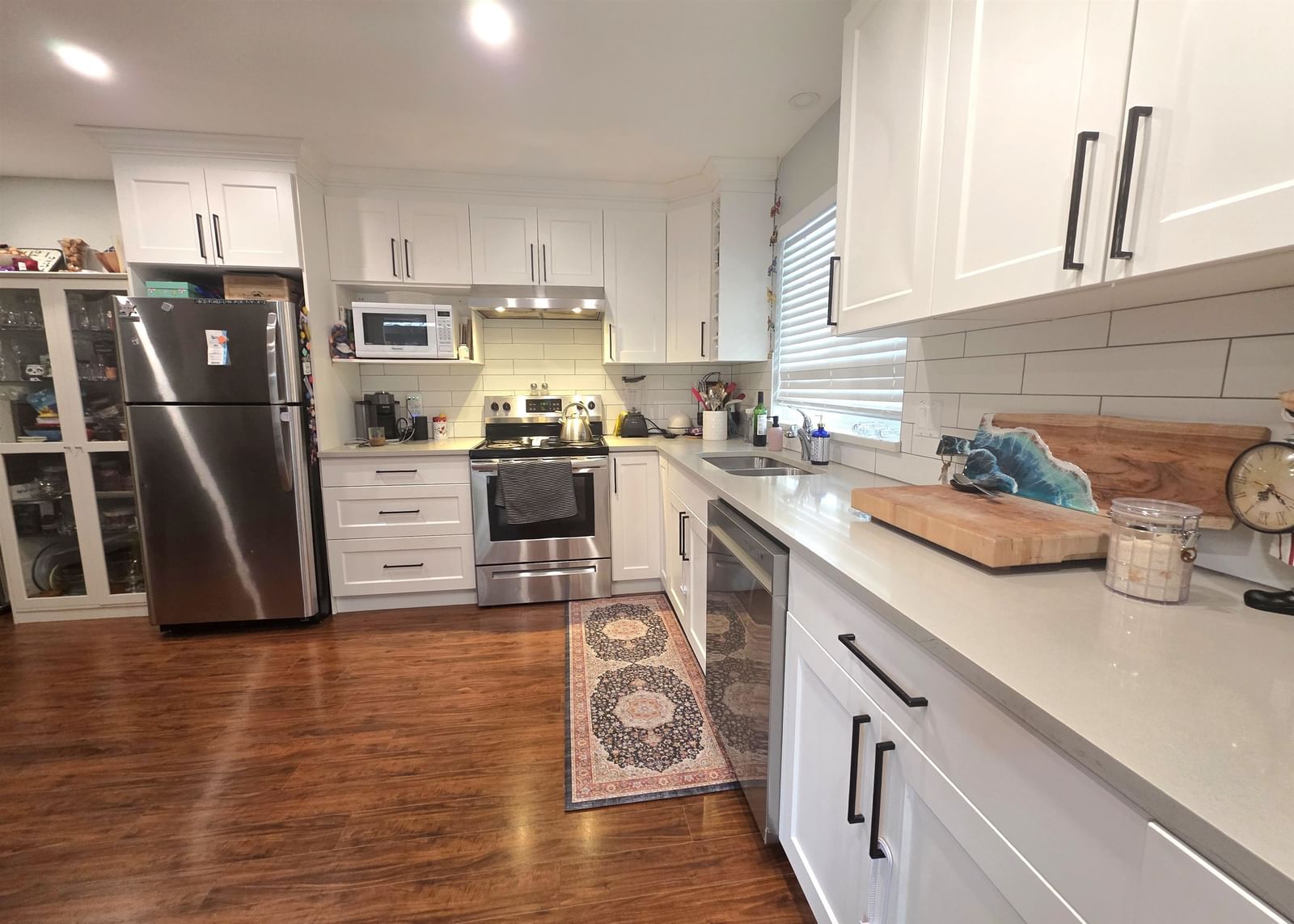 Listing Image 10