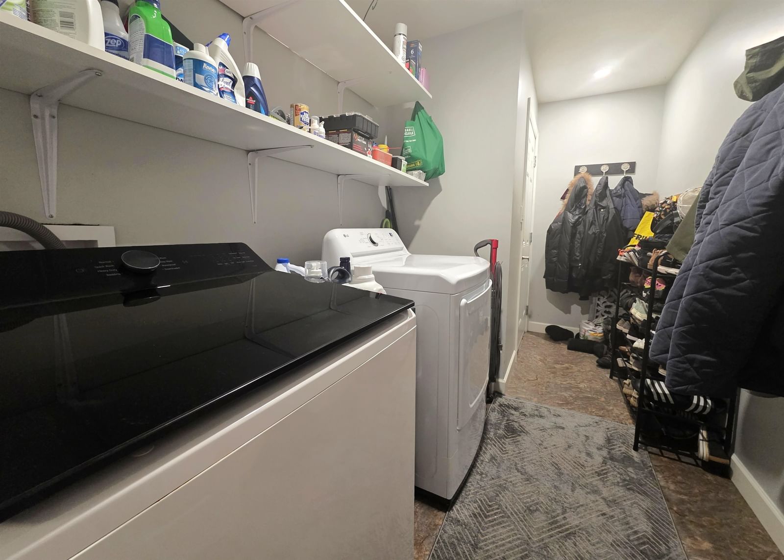 Listing Image 16