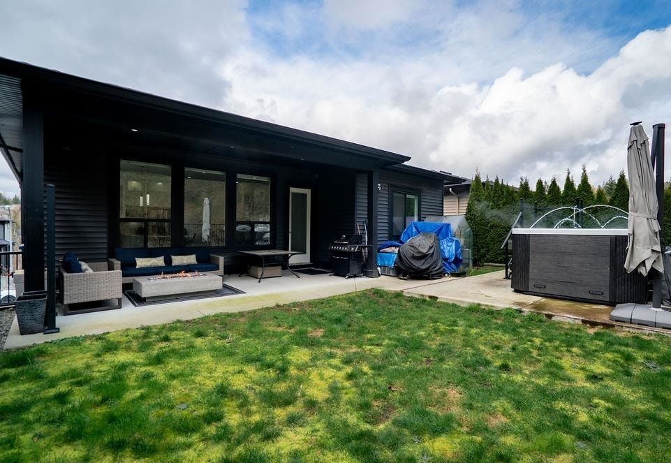 Listing Image 15