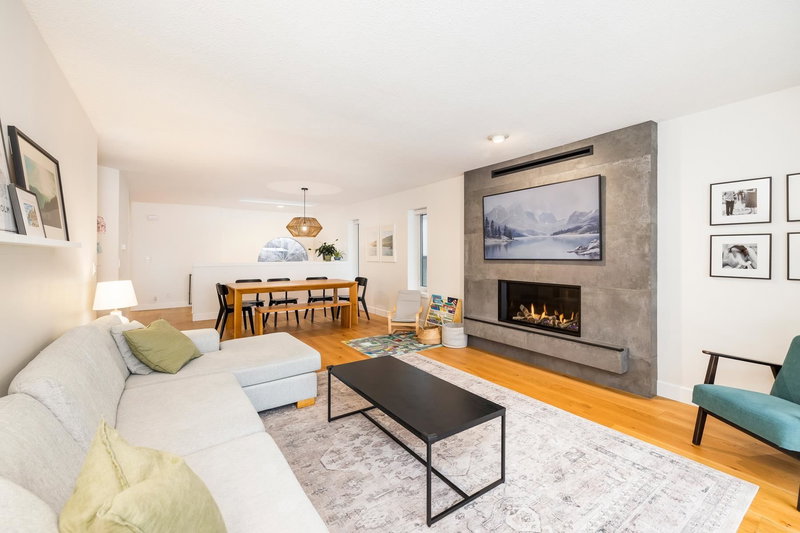 3985 Frames Place, North Vancouver, V7G 2M5 | Image 2