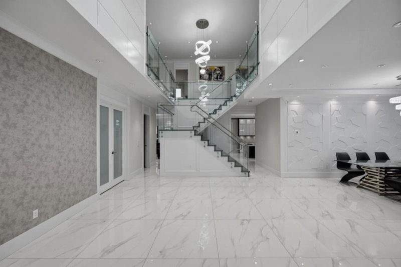 6899 Clevedon Drive, Surrey, V3W 6H6 | Image 3