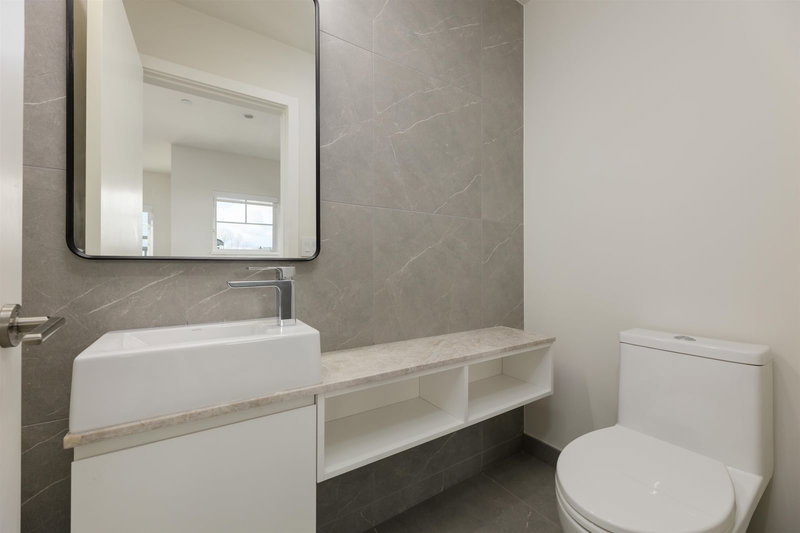 100 - 19451 Sutton Avenue, Pitt Meadows, V3Y 0G6 | Image 3