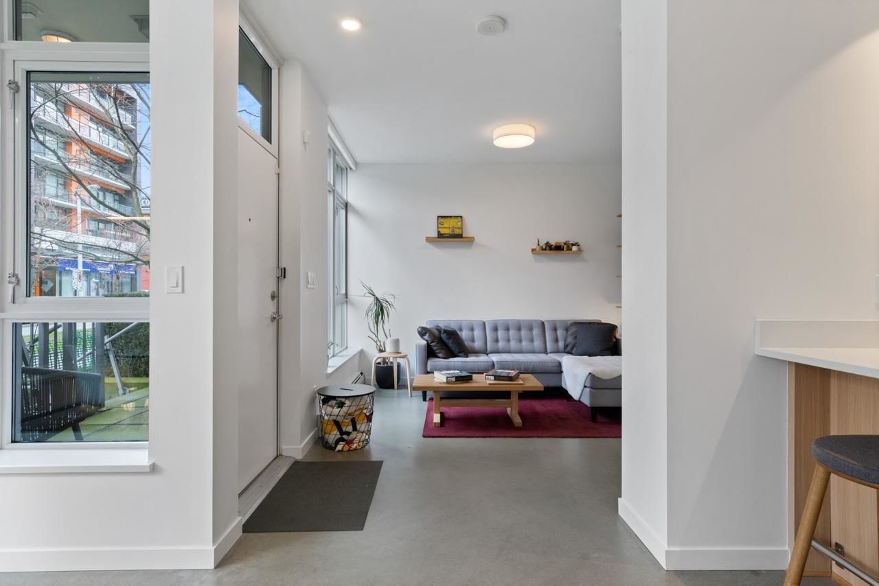 Listing Image 12