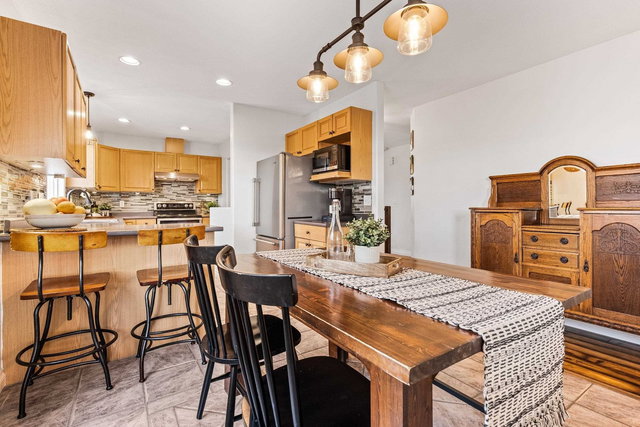 B - 45658 Lewis Avenue