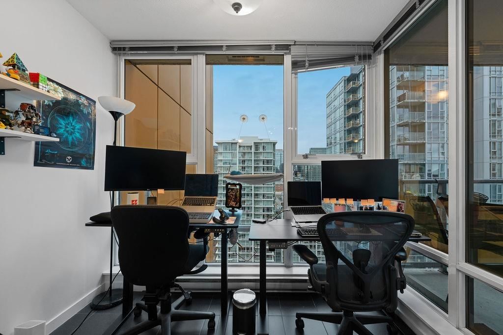 Listing Image 11