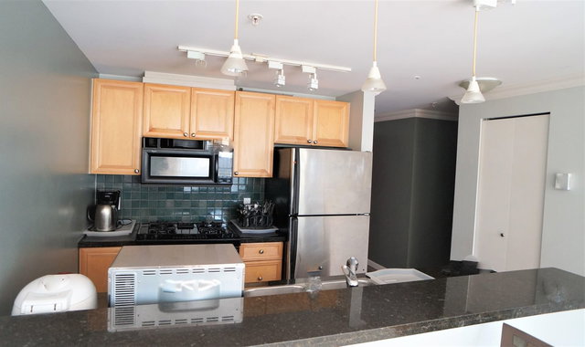 906 - 928 Richards Street