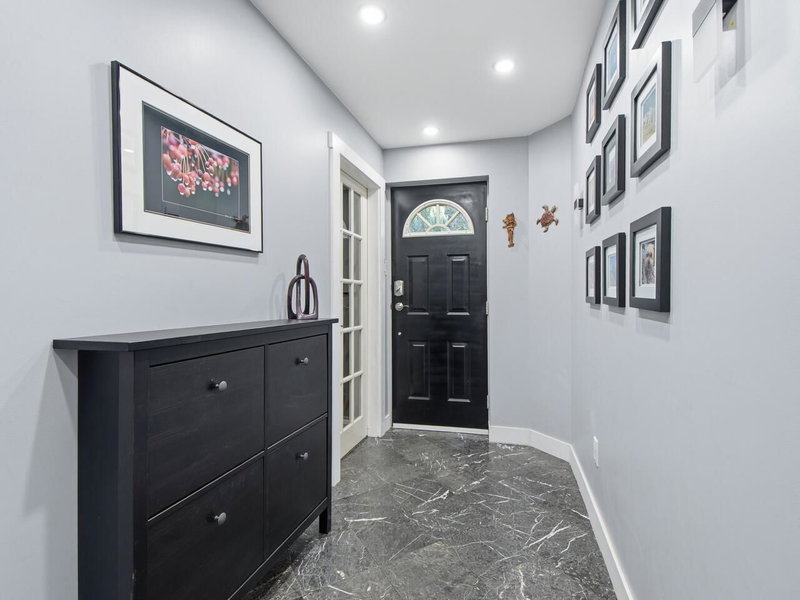 532 23 Street, North Vancouver, V7M 2B9 | Image 2