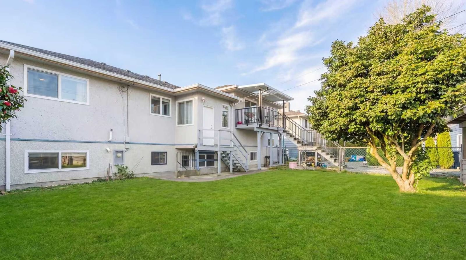 Listing Image 16