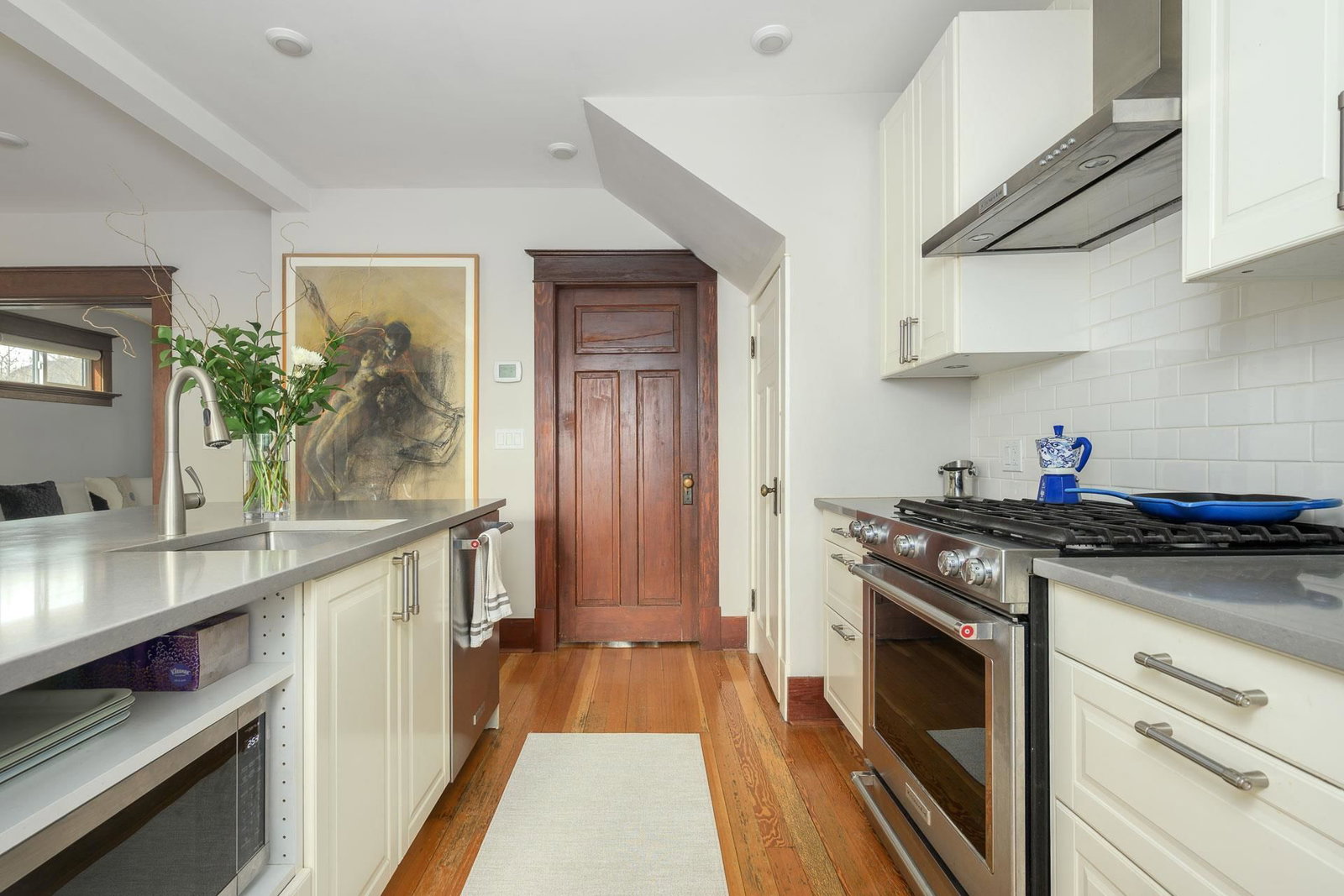 Listing Image 14