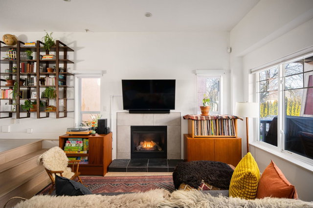 1732 Georgia Street E