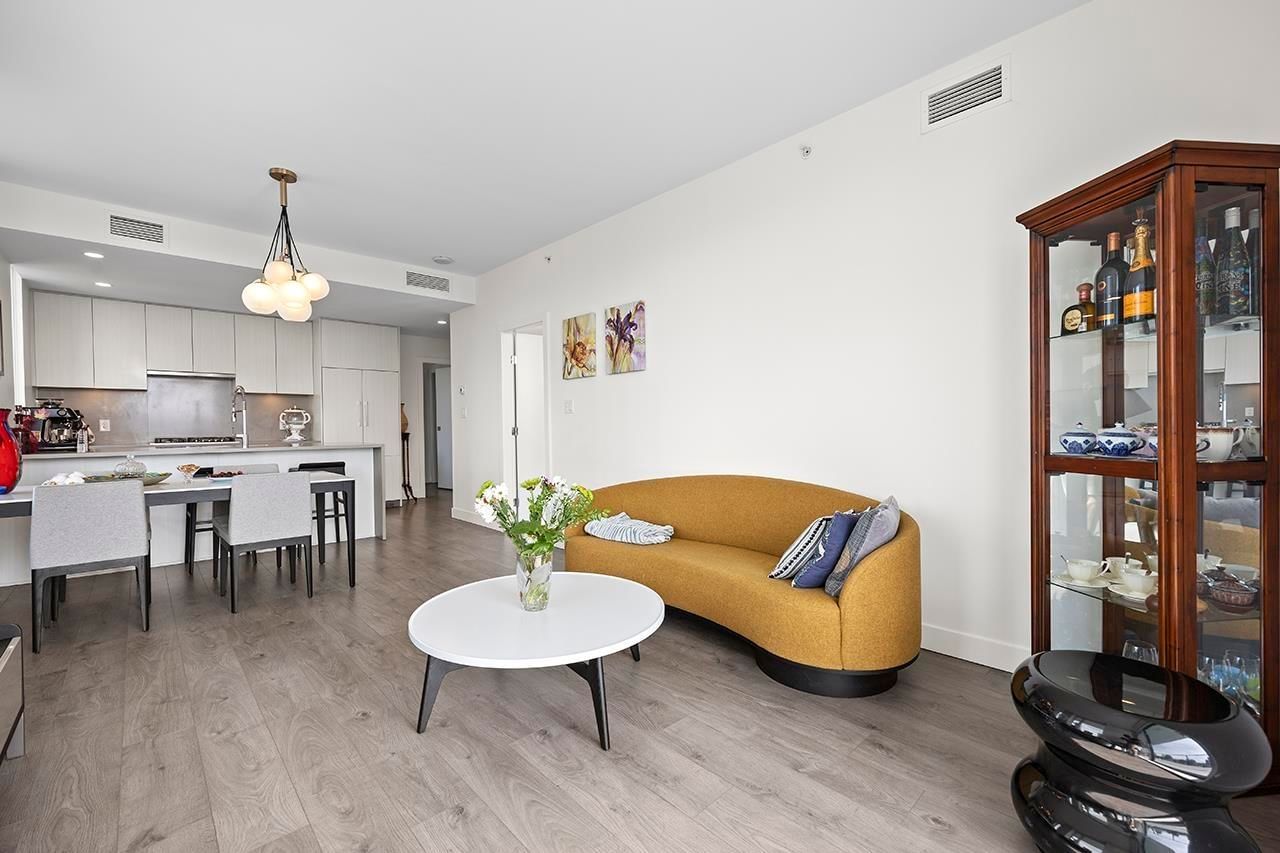Listing Image 9