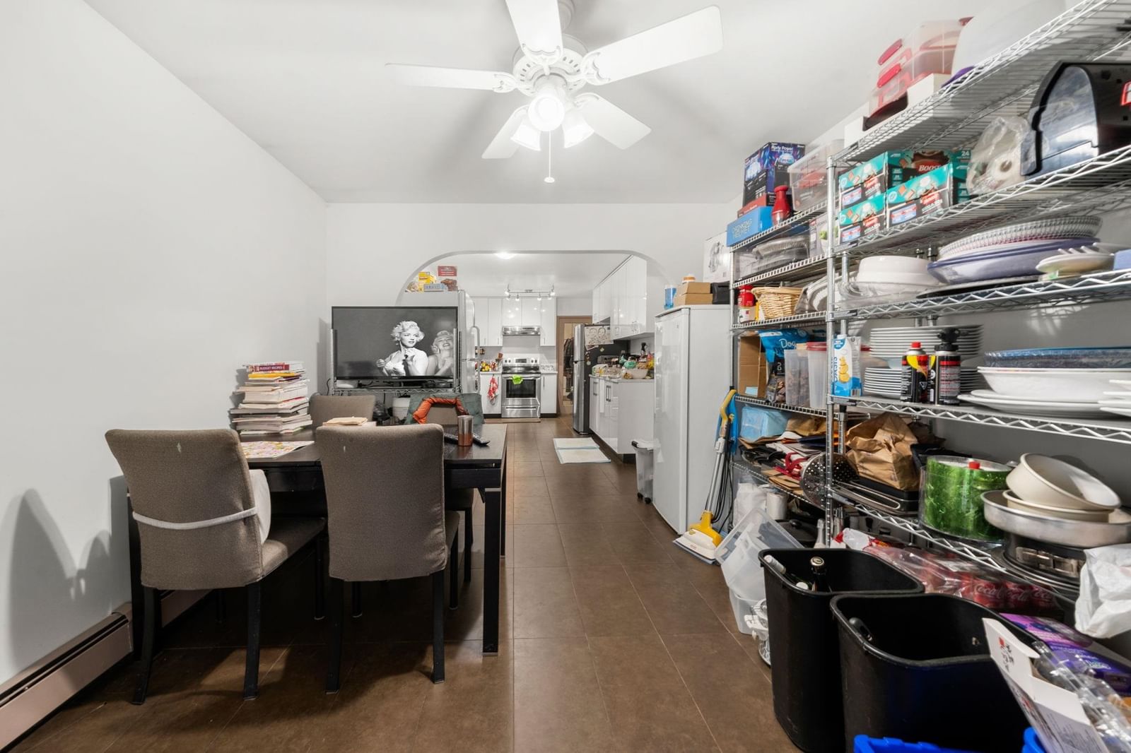 Listing Image 8