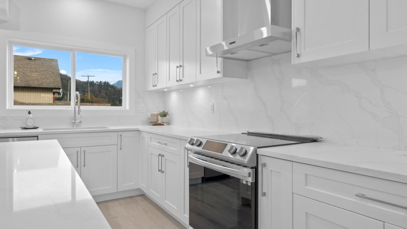 3 - 1655 Agassiz Rosedale No 9 Highway