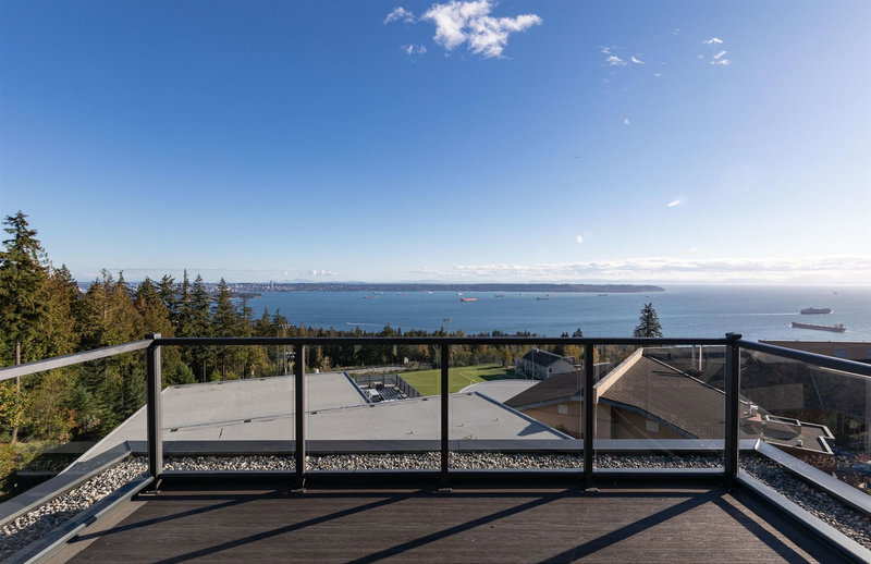 2862 Rodgers Creek Lane, West Vancouver, V7S 0A7 | Image 2