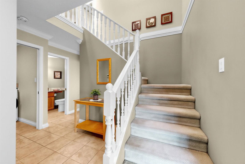 15929 88a Avenue, Surrey, V4N 2X9 | Image 2