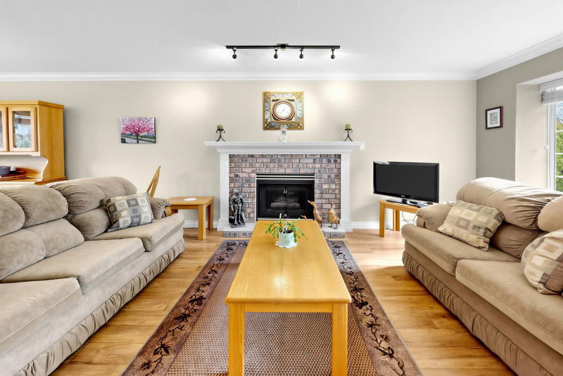 15929 88a Avenue, Surrey, V4N 2X9 | Image 3