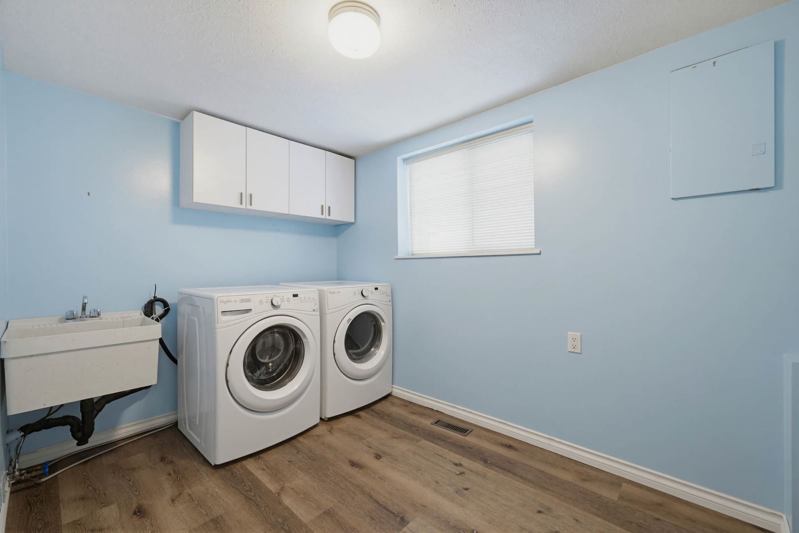 Listing Image 18