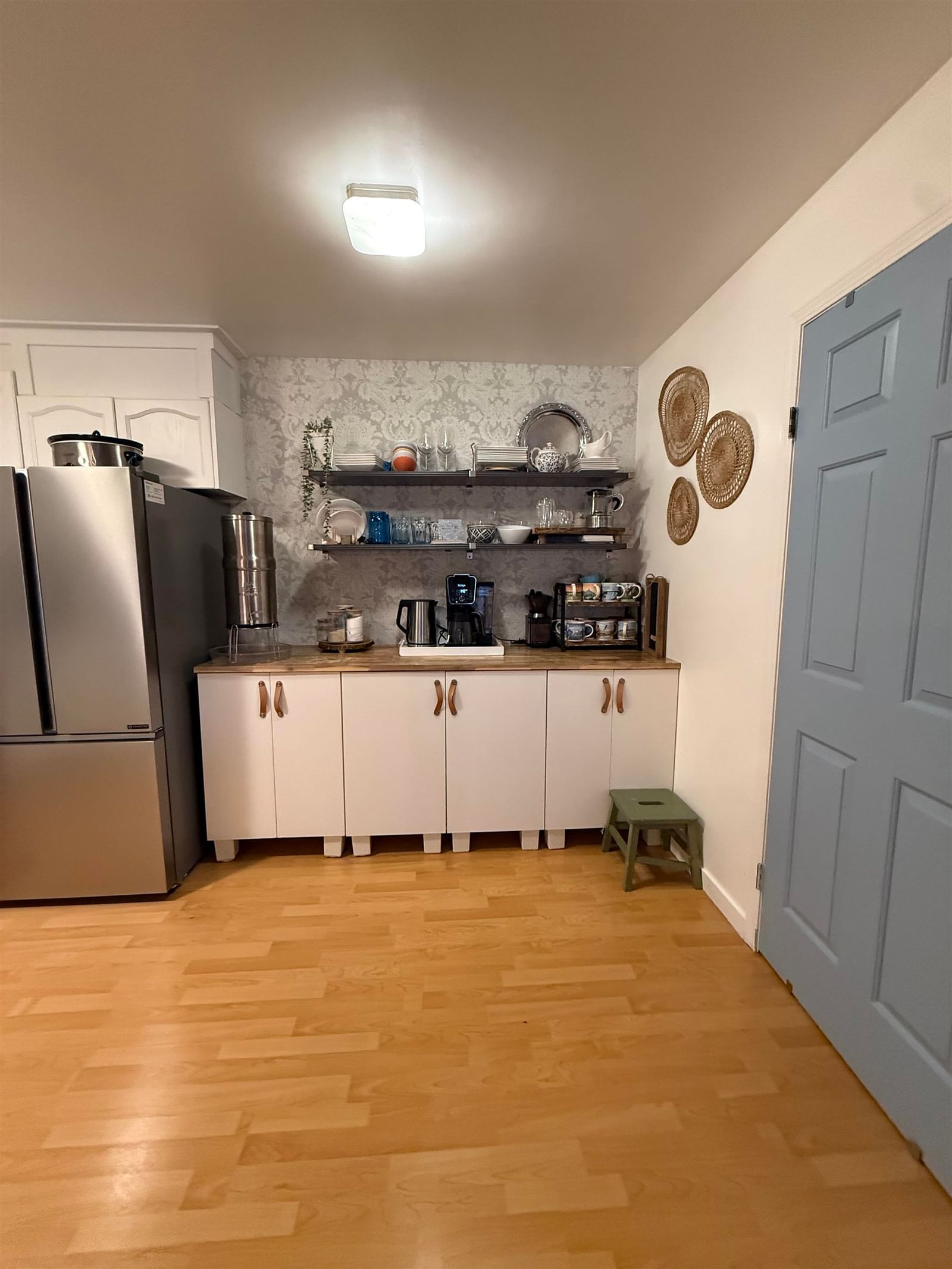 Listing Image 16