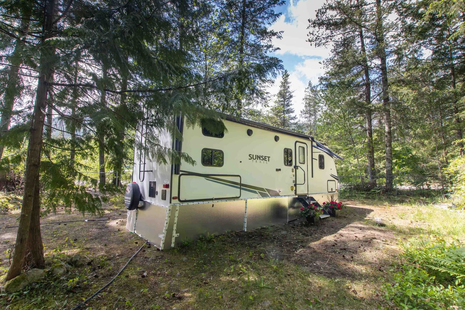 Listing Image 6
