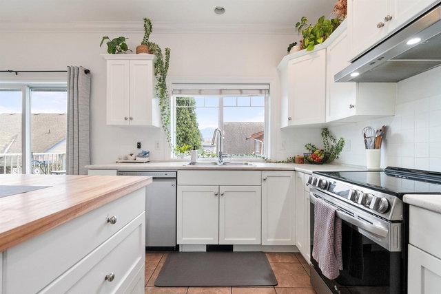 28 - 6498 Southdowne Place