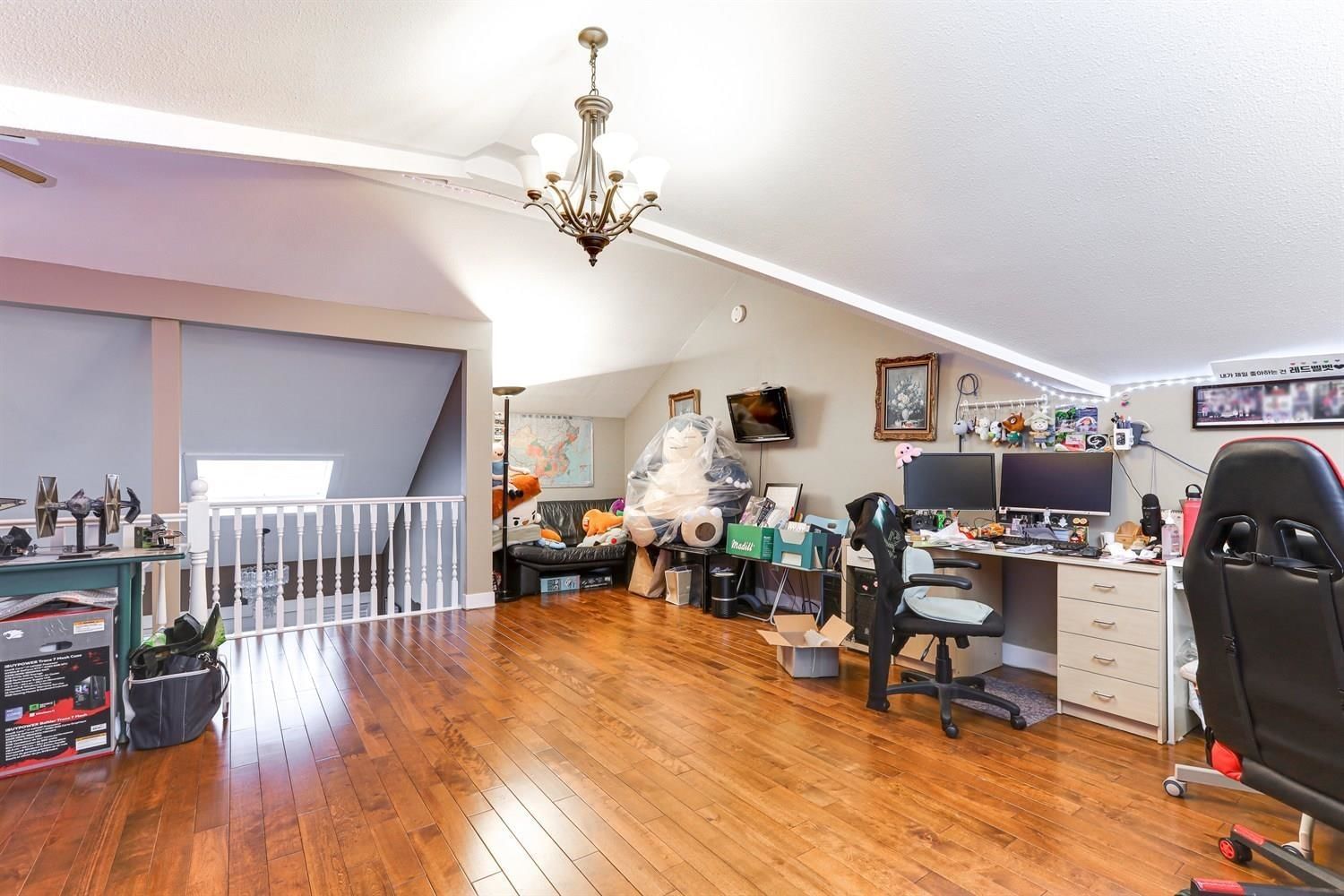 Listing Image 17