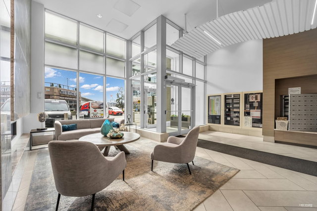 811 - 908 Quayside Drive