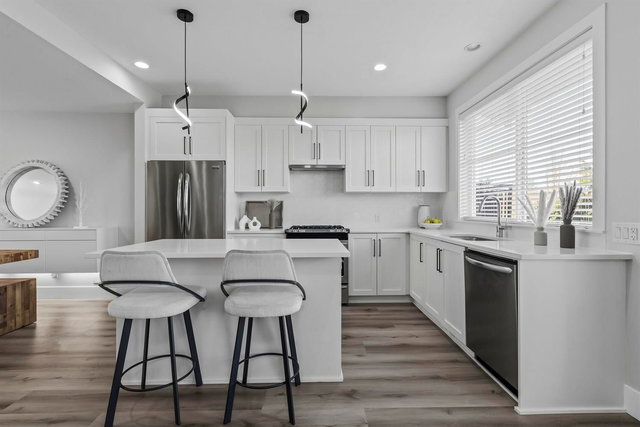 14 - 15717 Mountain View Drive