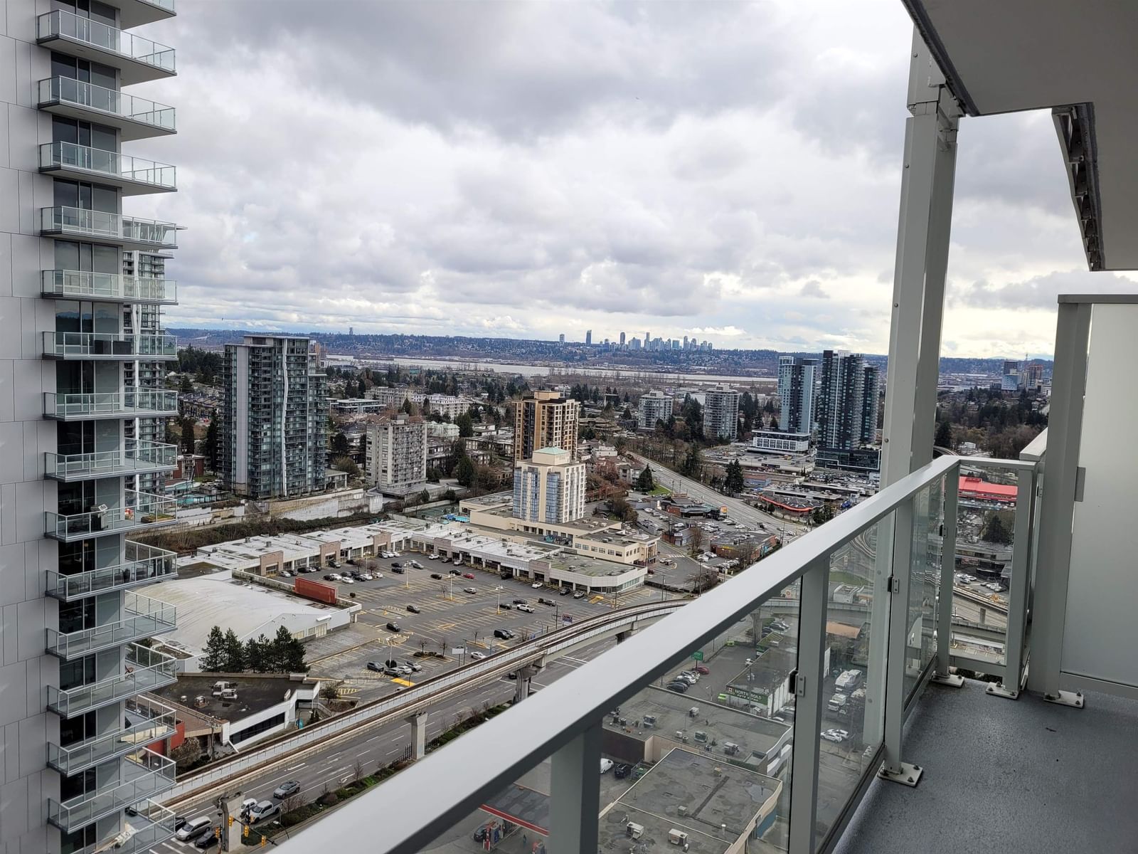Listing Image 8