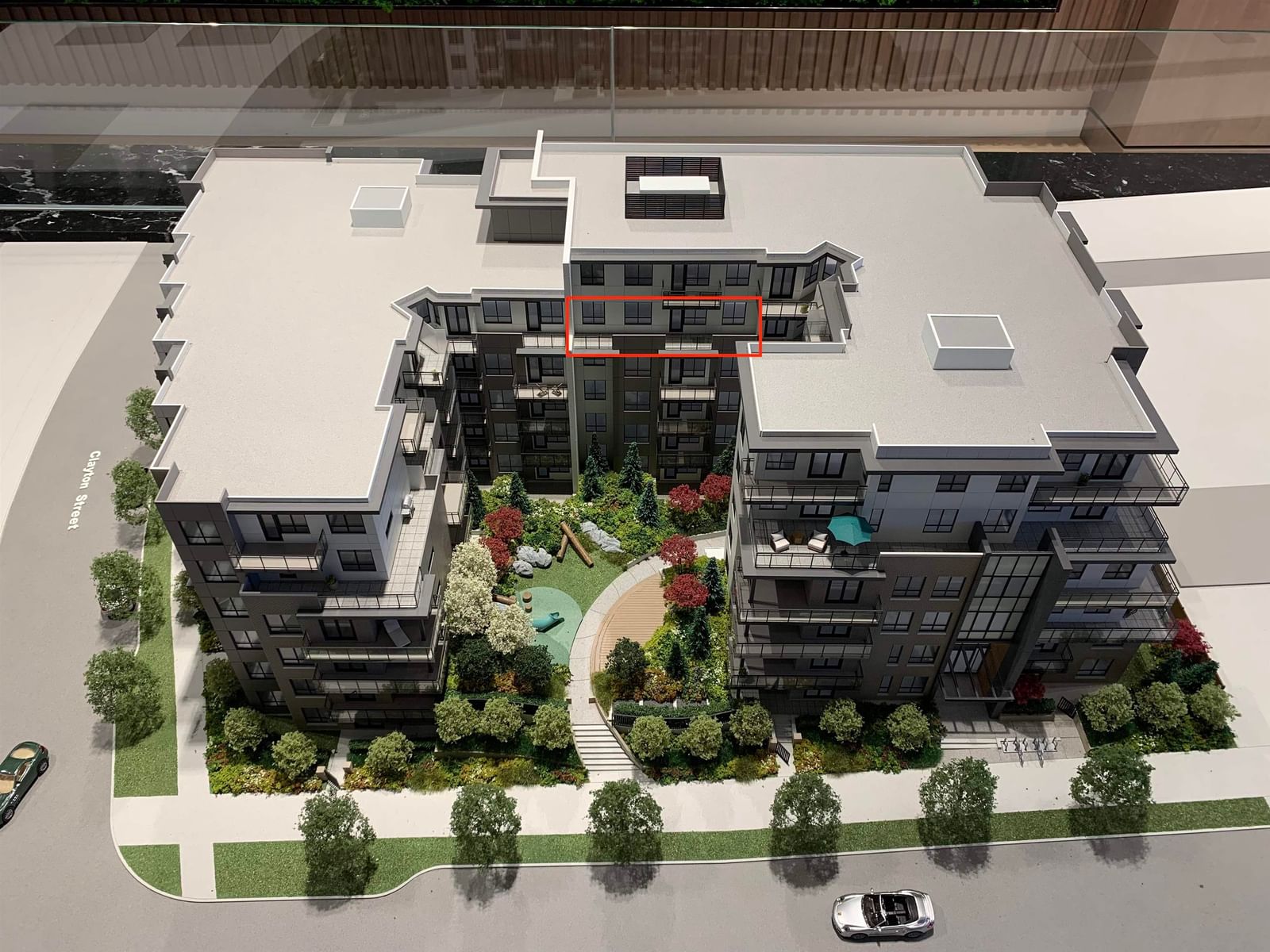 Listing Image 10