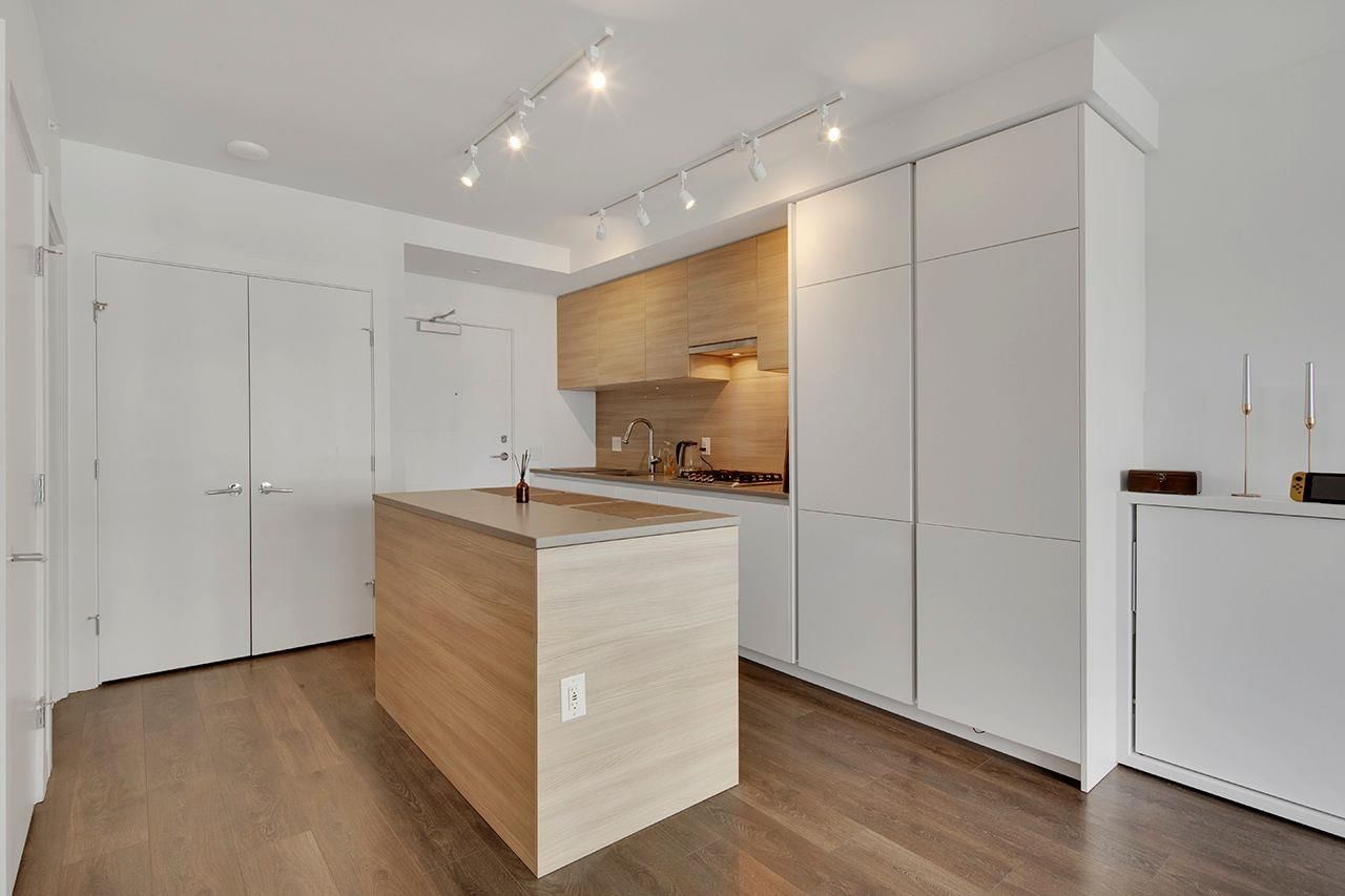 Listing Image 10