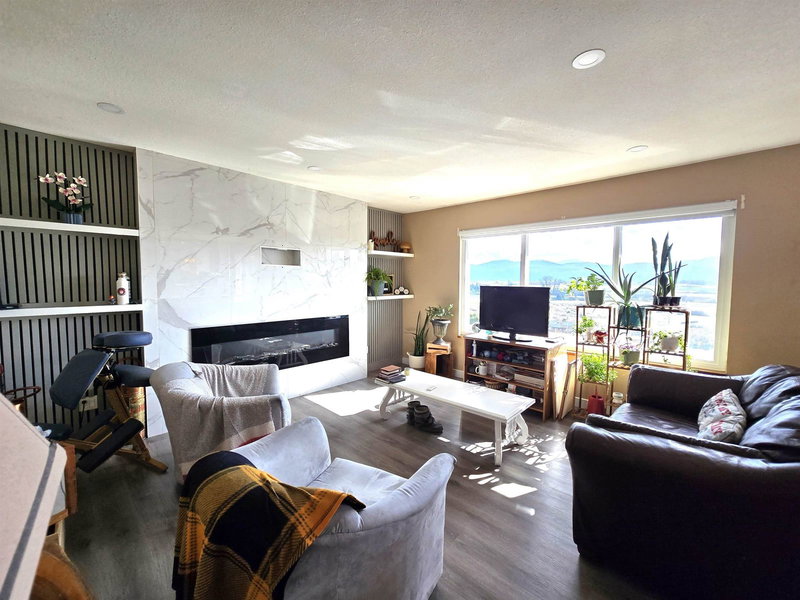 35361 Rockwell Drive, Abbotsford, V3G 2C9 | Image 3