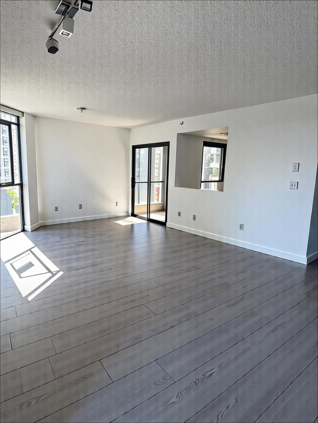 1803 - 867 Hamilton Street