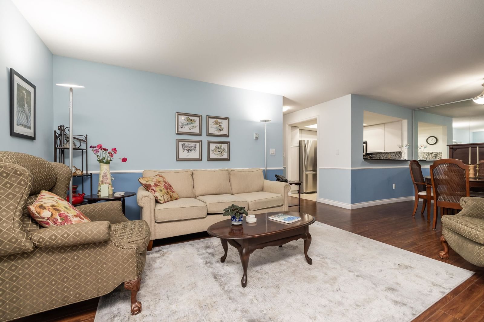 Listing Image 12